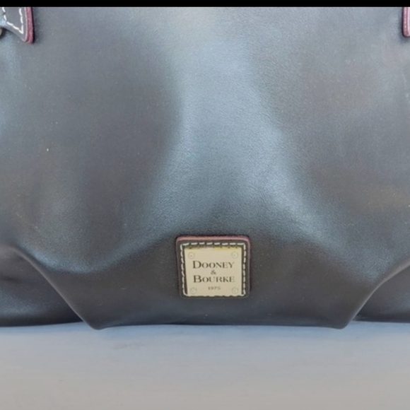 Dooney & Bourke, Black Leather Hobo Shoulder Bag - Picture 3 of 9